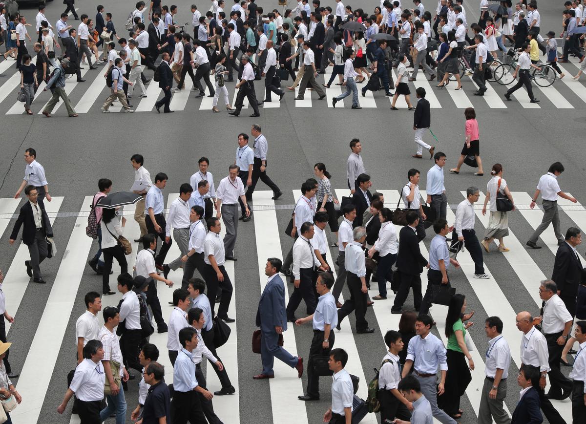 Japan’s Economy Slows to Snail’s Pace as Exports Falter