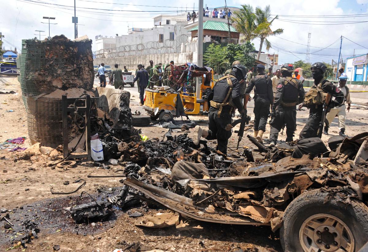 Somalia Bombings Kill 17 at Local Government HQ, Market