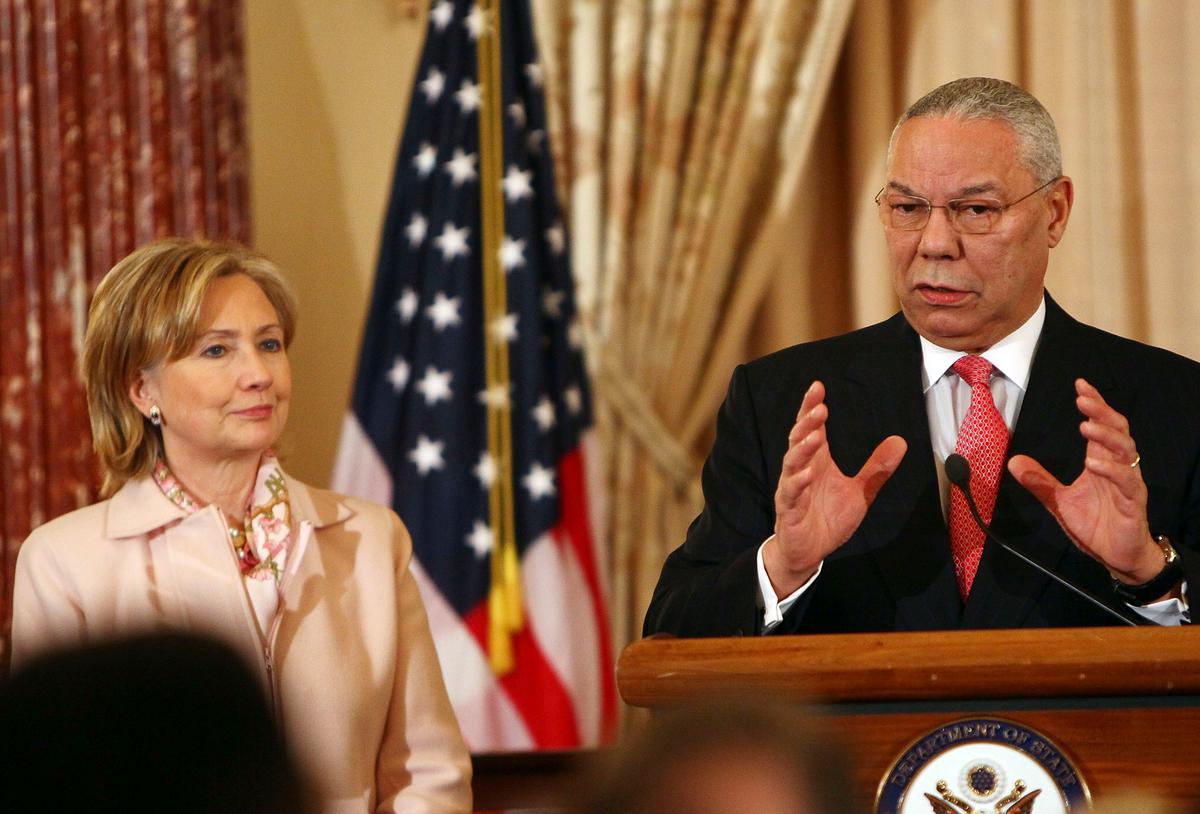 Colin Powell Says Clinton Trying to Pin Her Use of Private Email Server on Him