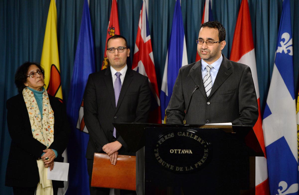 Muslim Leaders Dispute Charge That Extremist Writings Common in Mosque Libraries