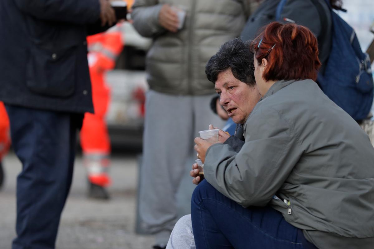 Toll Rises to 281 in Italian Earthquake
