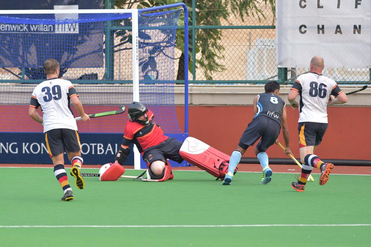 Top Teams Edge Ahead, in Early Season Play