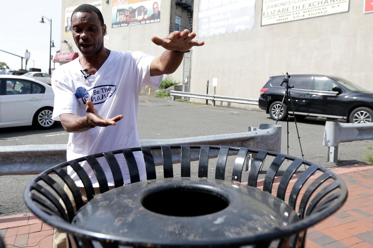 Homeless Man Hailed as a Hero After Reporting Backpack Bombs