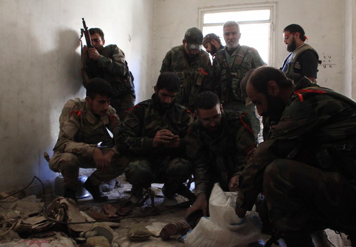 Syrian Military Calls on Aleppo Rebels to Surrender