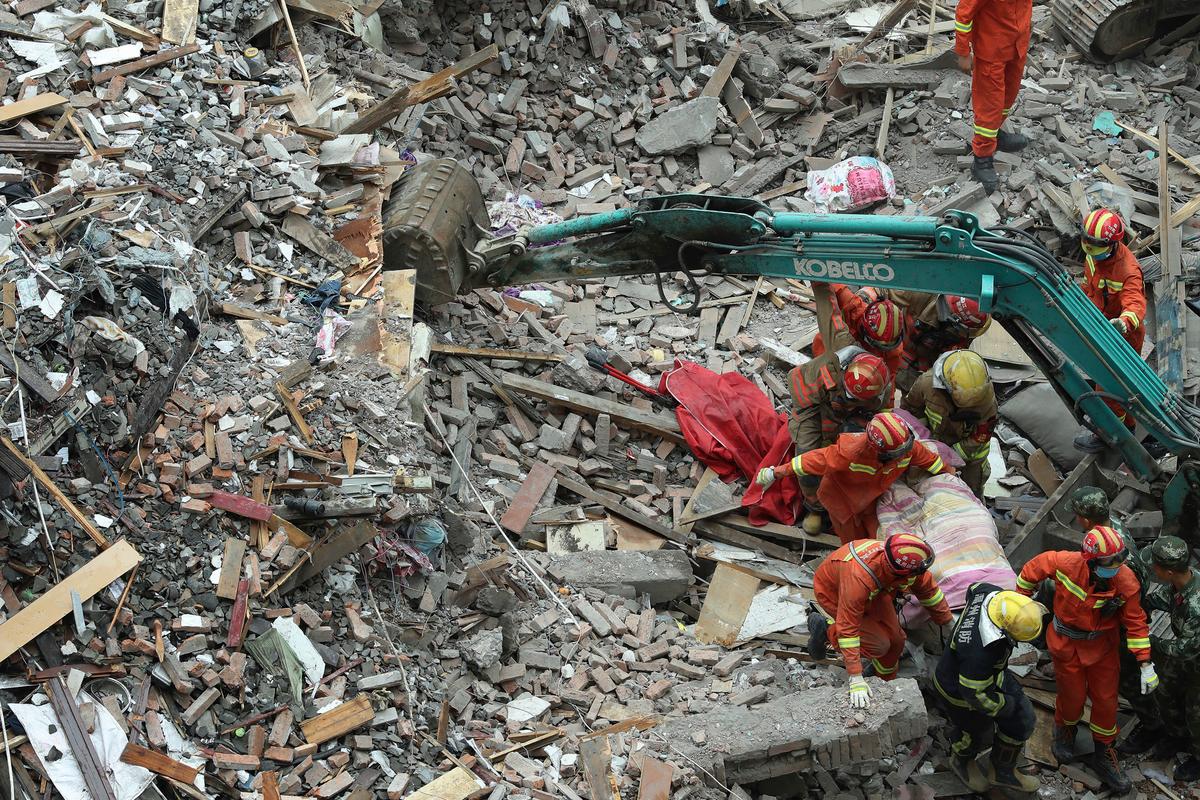 17 People Killed in Eastern China Building Collapse