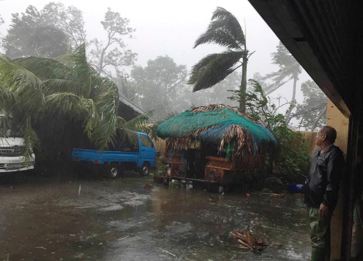 Typhoon Haima Leaves at Least 7 Dead in Northern Philippines