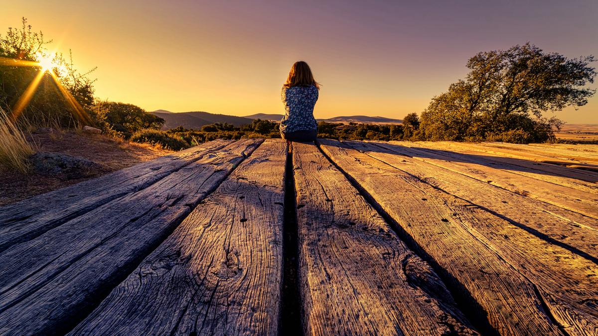 Soaking in the Wonder of the Emerging Moment