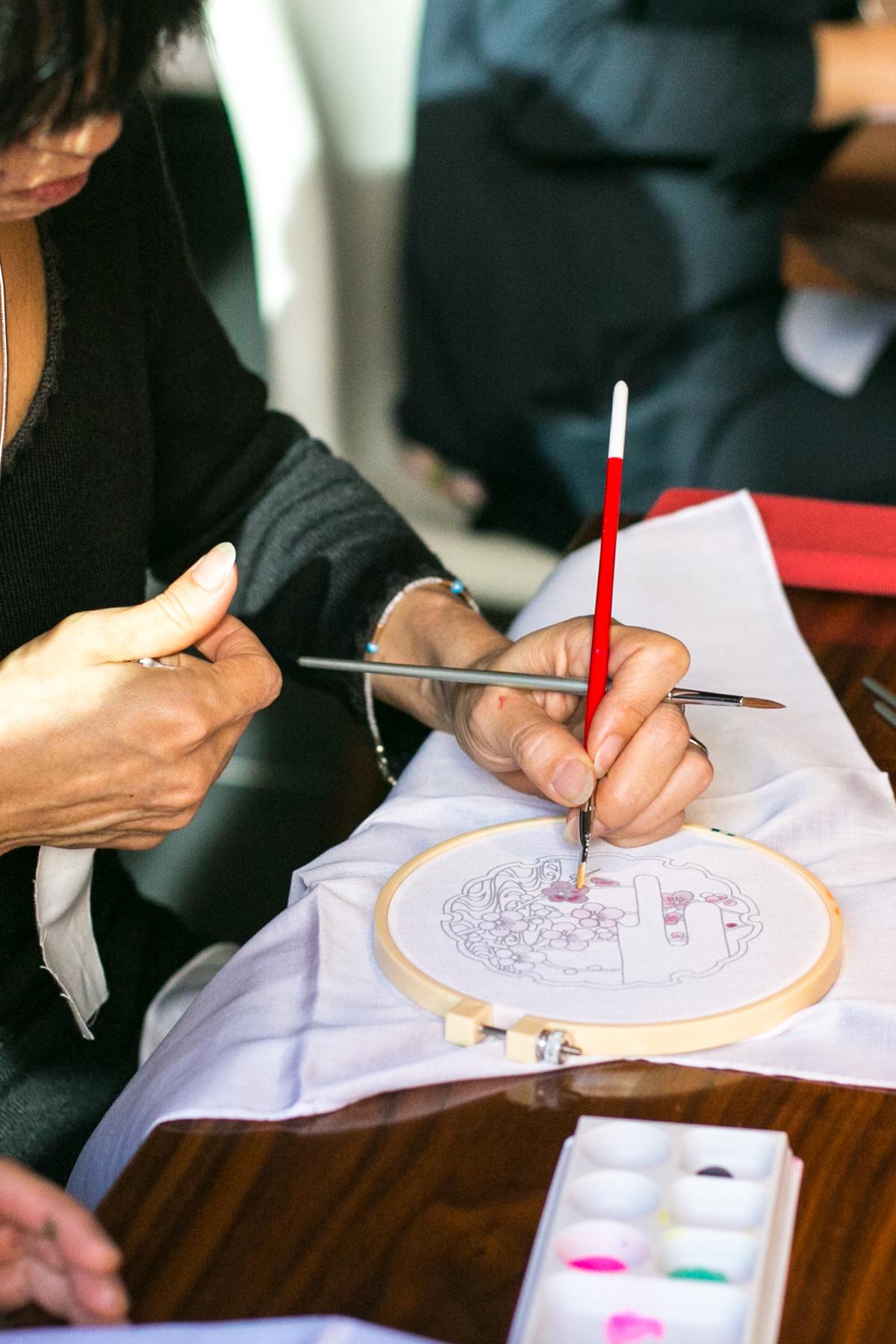 Kaga-Yuzen: Detailed Scenes of Natural Beauty