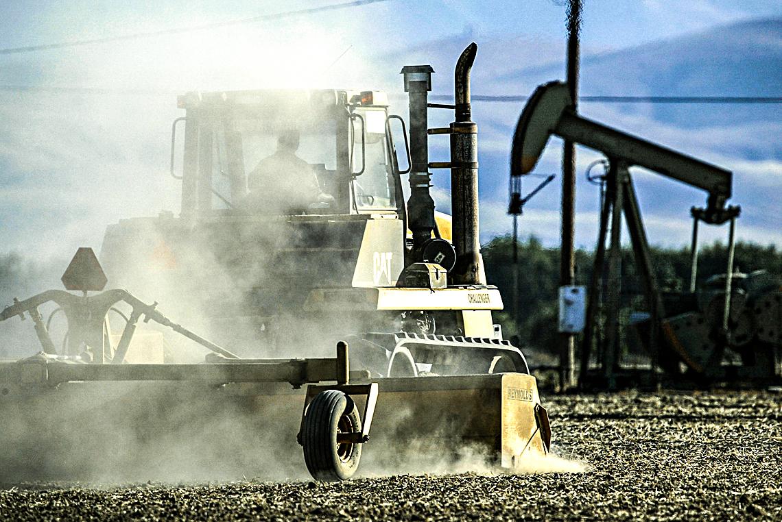 Oil Drilling Wastewater Used to Irrigate ‘America’s Salad Bowl’