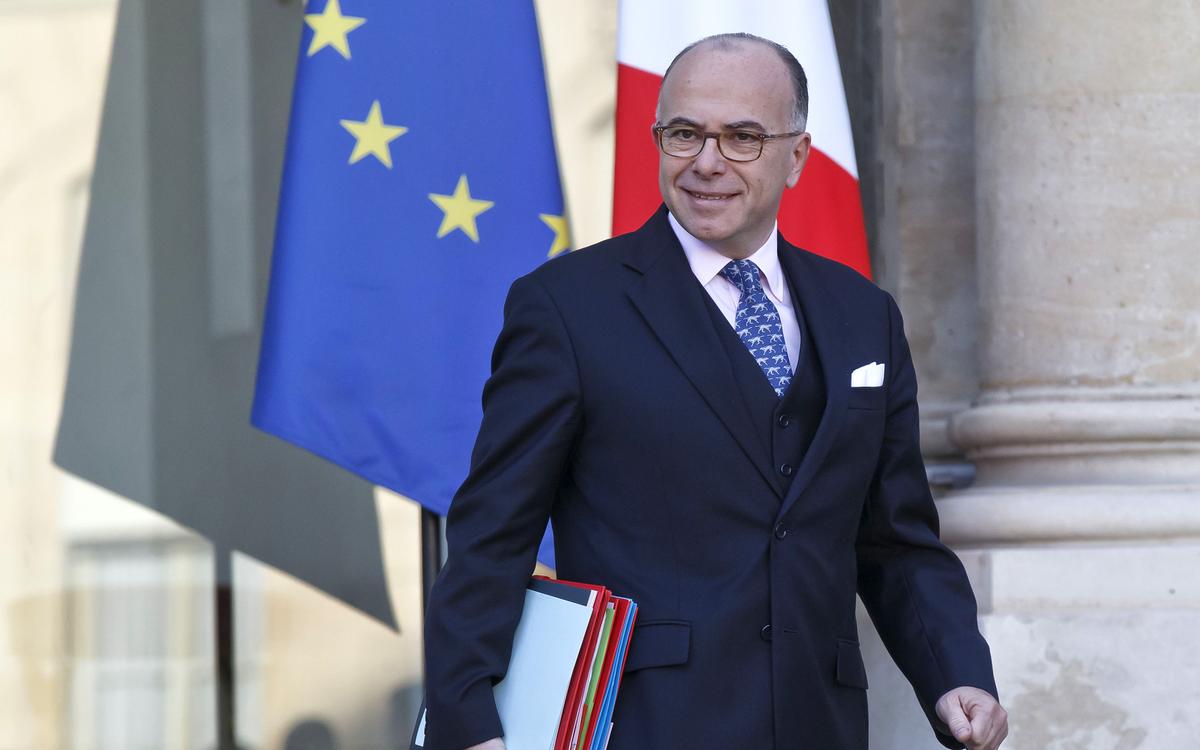 Cazeneuve Is France’s New Prime Minister as Valls Steps Down