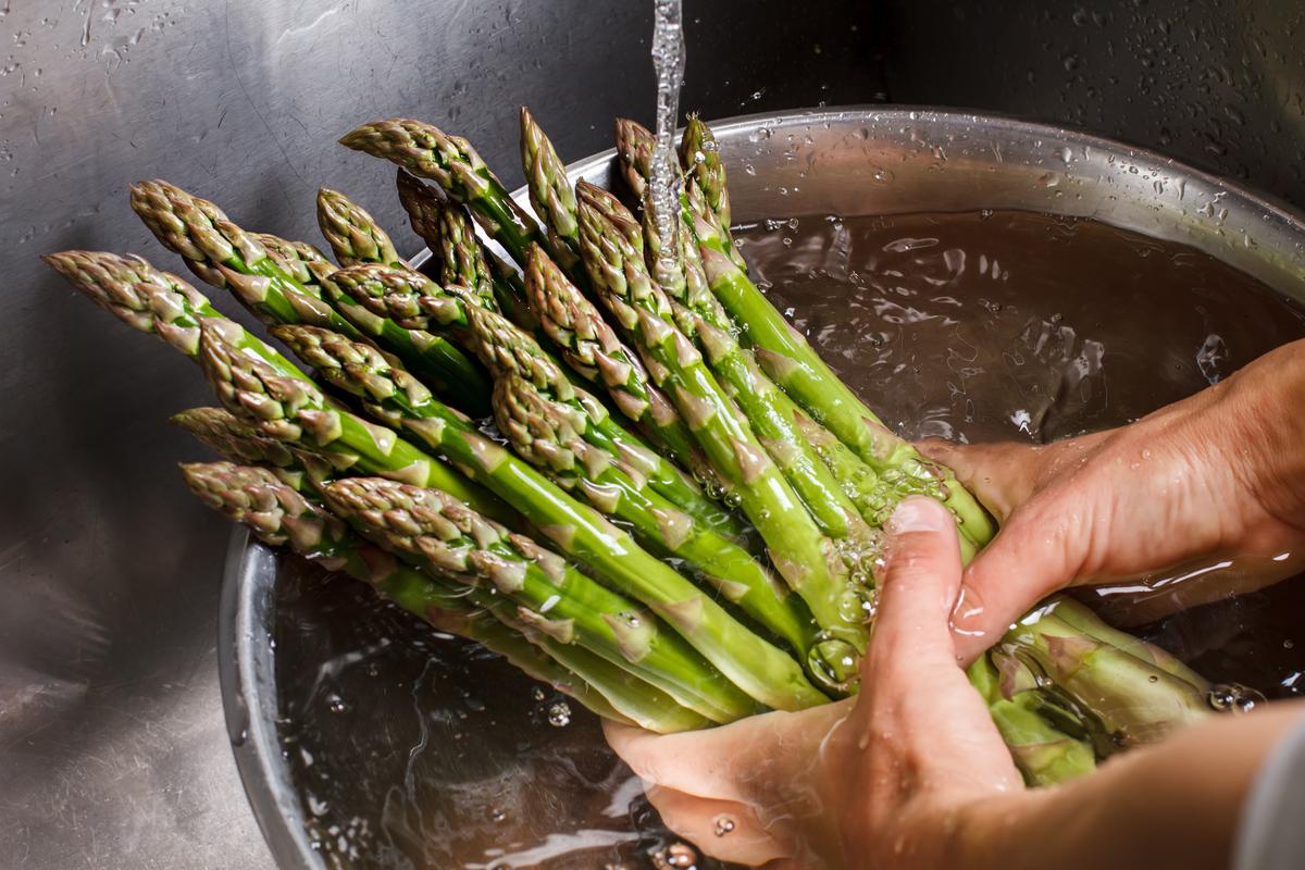 Ring In The New Year With a Healthy Dose of Asparagus