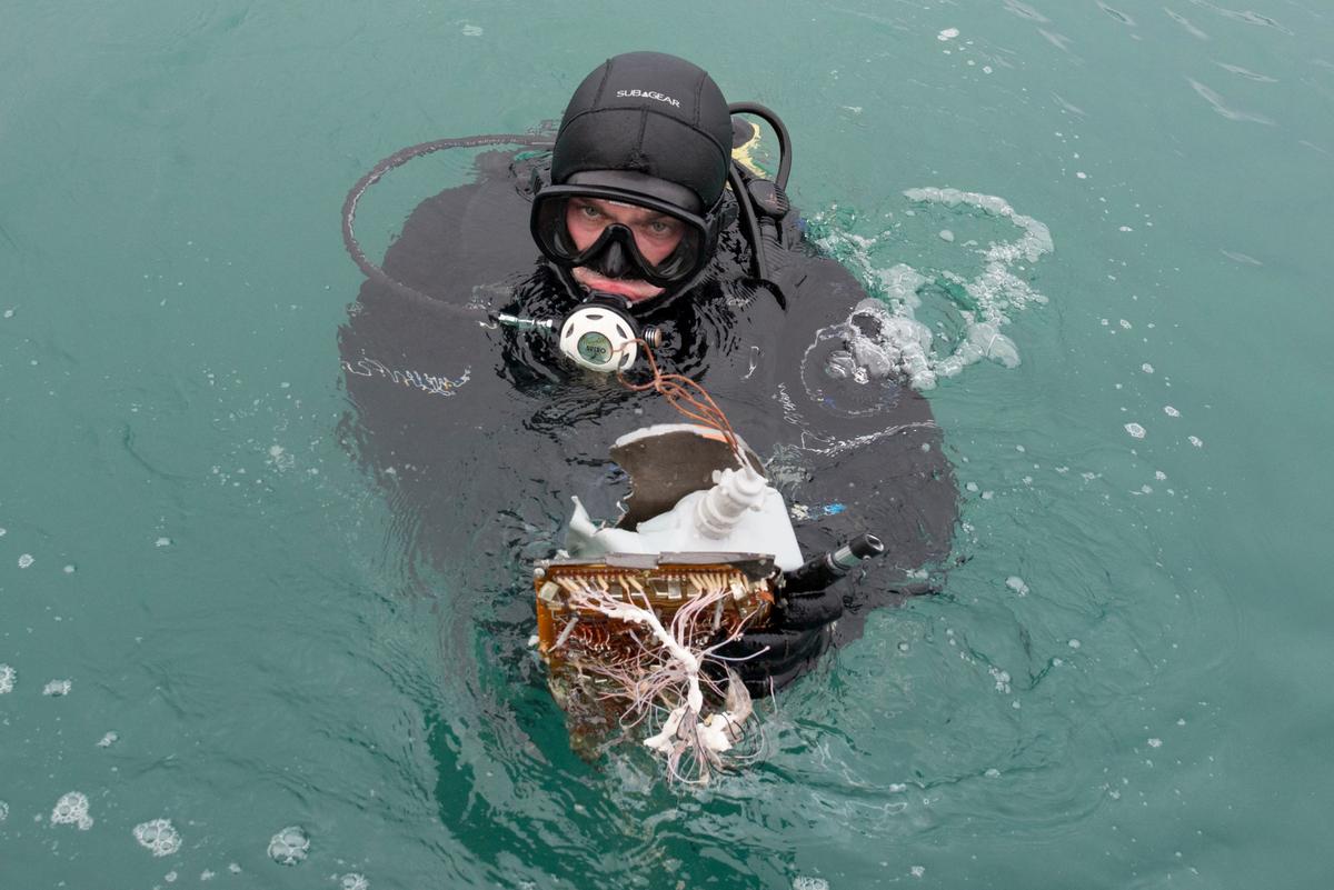 Second Flight Recorder Recovered From Black Sea Crash Site