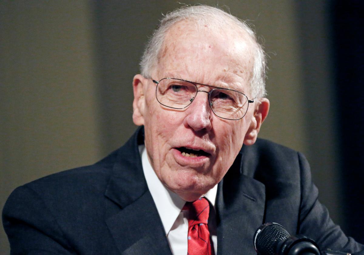 Ex-mississippi Gov. Winter Injured After Slipping on Ice