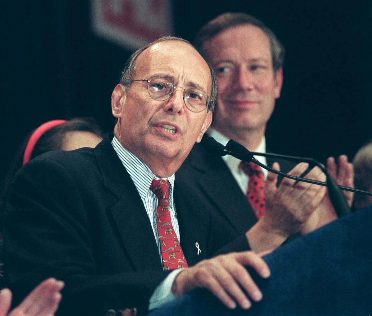 Former Senator Escorted Off Plane for Making a Commotion