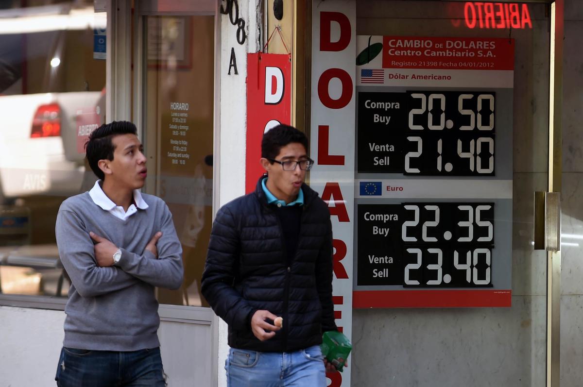 Mexico Stocks Post Worst Quarter in 17 Years, Government Weighs