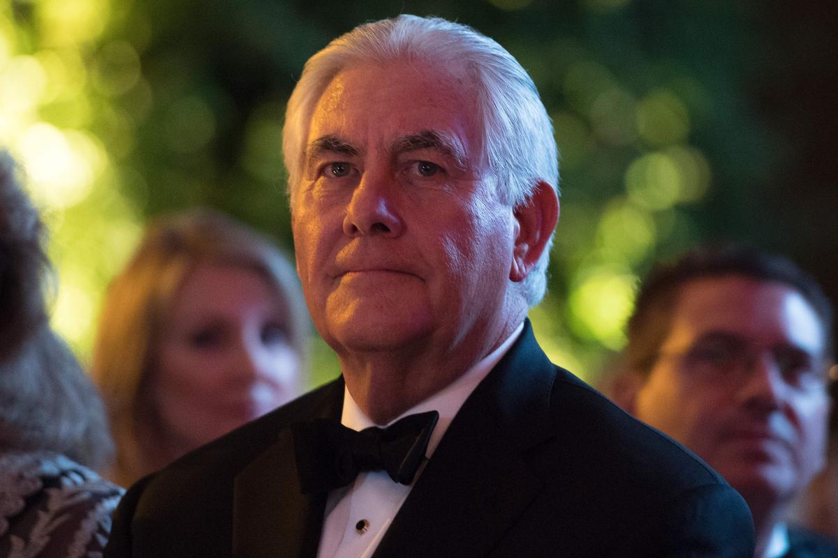 Senate Panel Narrowly Backs Trump’s Choice for Top Diplomat