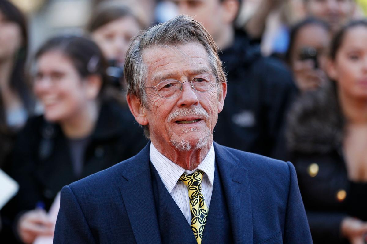 John Hurt, Oscar Nominated for ‘The Elephant Man’ Dies at 77