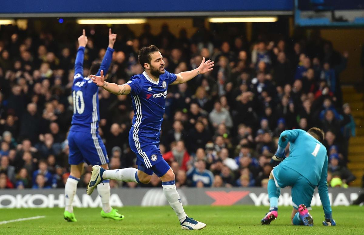 Chelsea Extend Premier League Lead, Manchester United Win League Cup