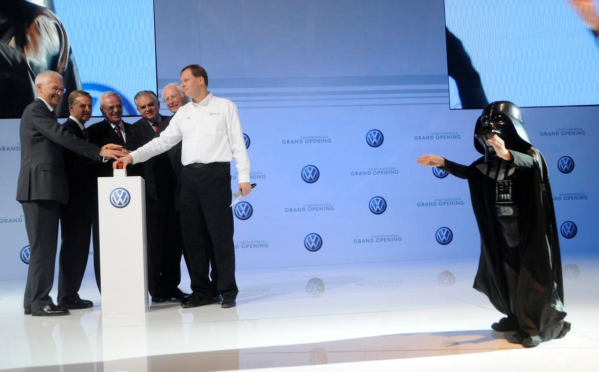 Compelling Marketing Engages Both Sides of the Brain