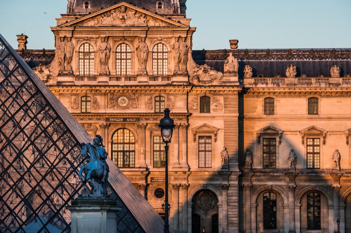 How to Visit the Louvre