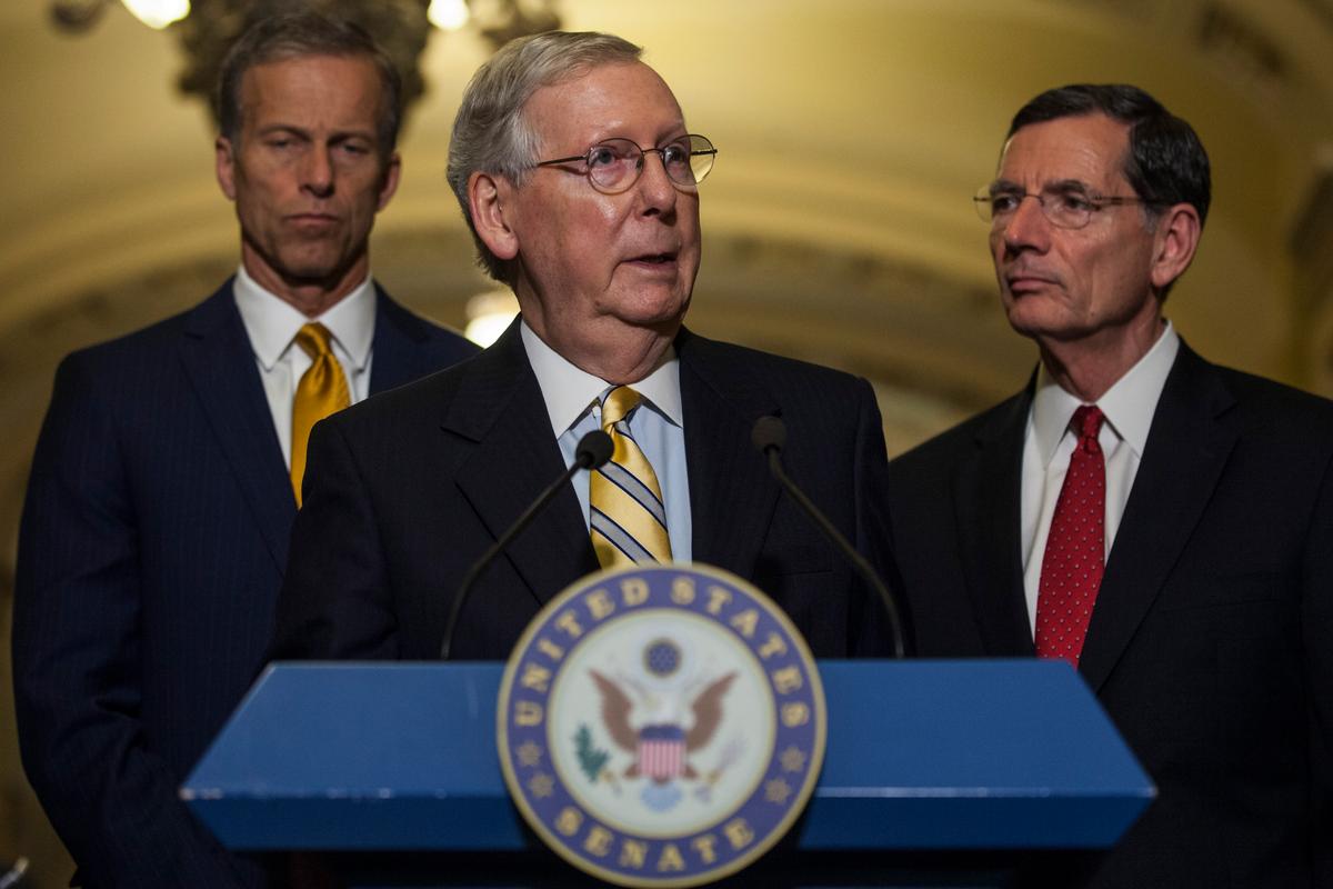 Republicans Mull Giving Up Recess to Work on Healthcare, Tax Reform, Budget