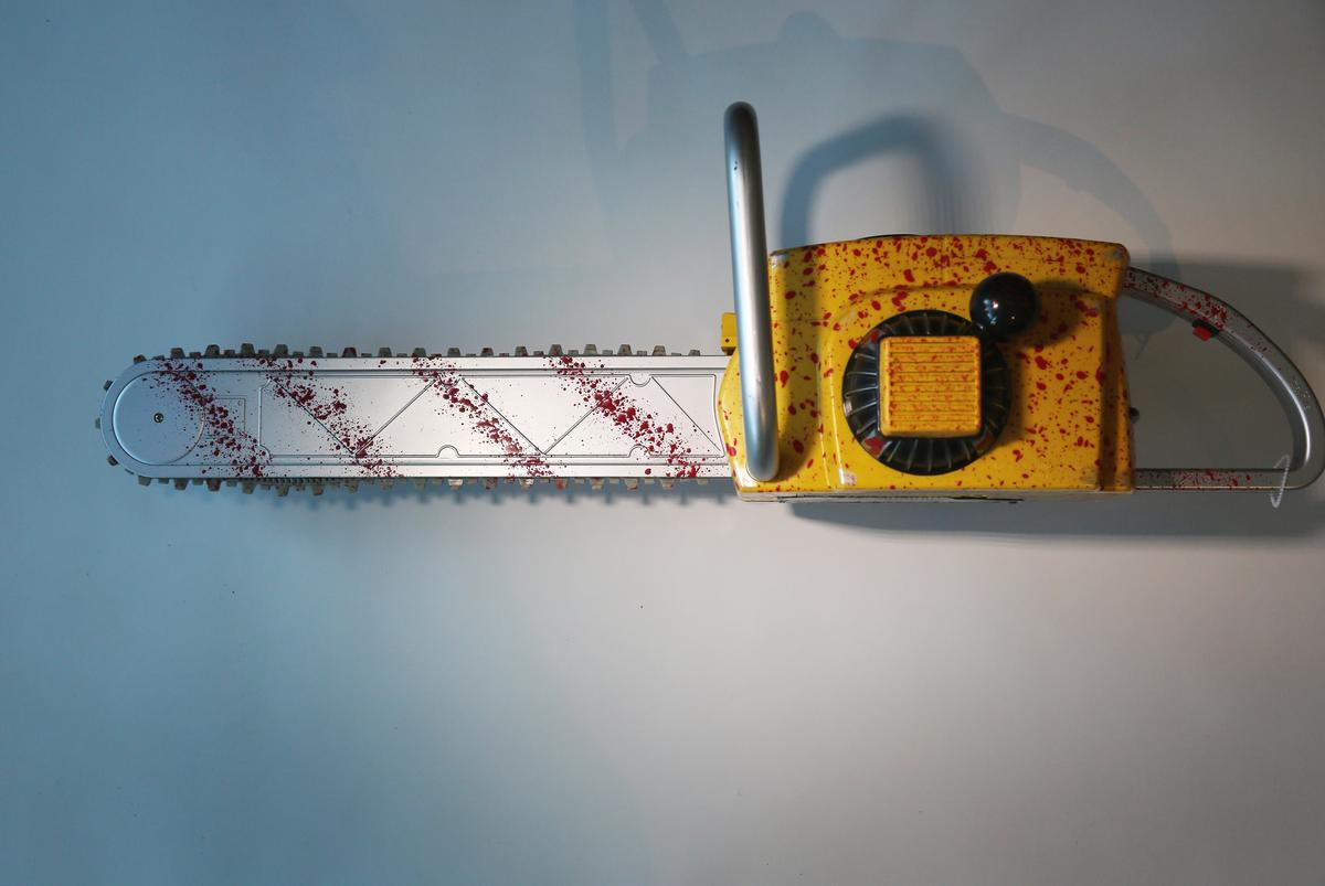 Australian Man Chased Robbers With Chainsaw