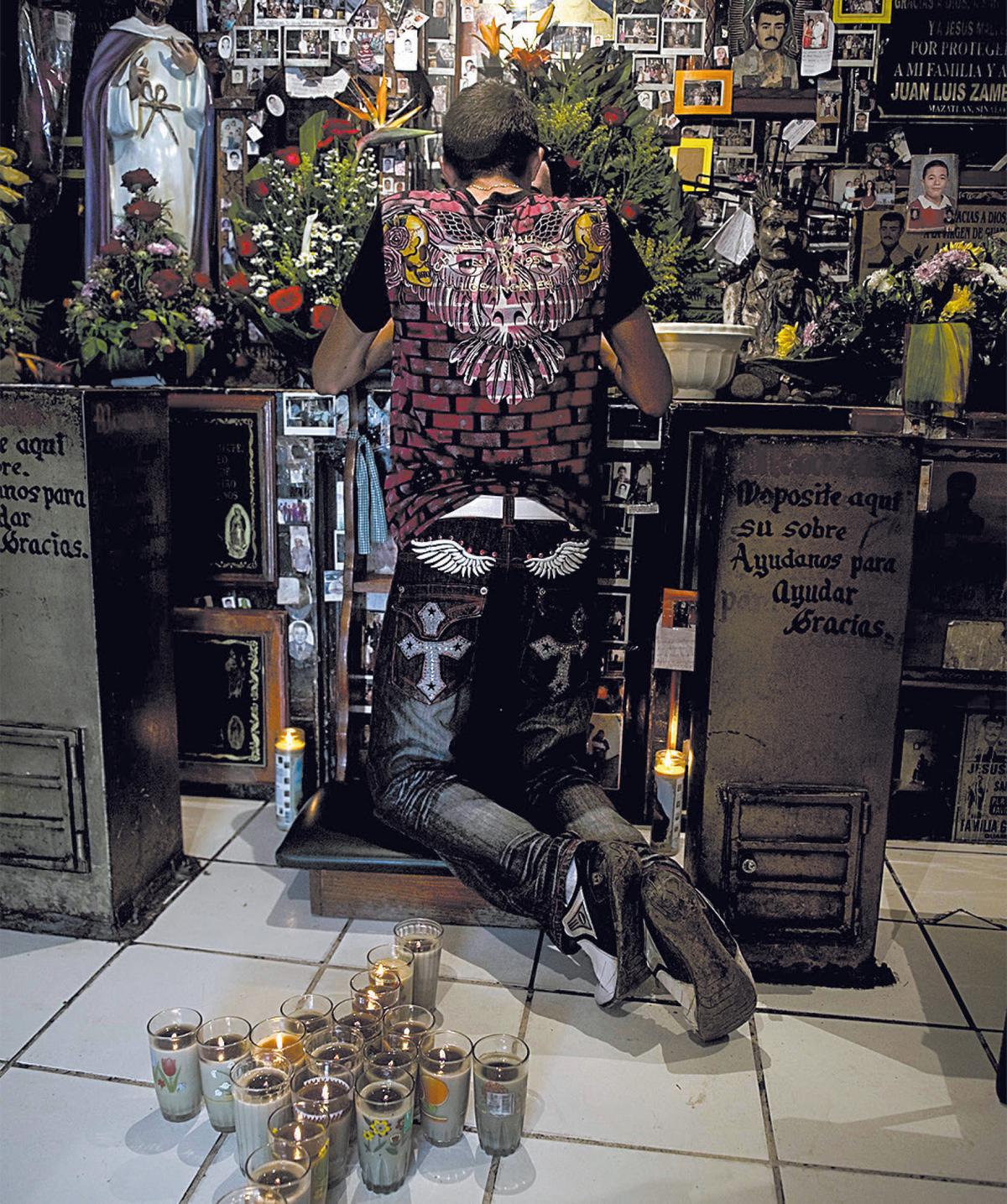 Mexican Gangs Create ‘Narco Saints’ to Moralize Crime