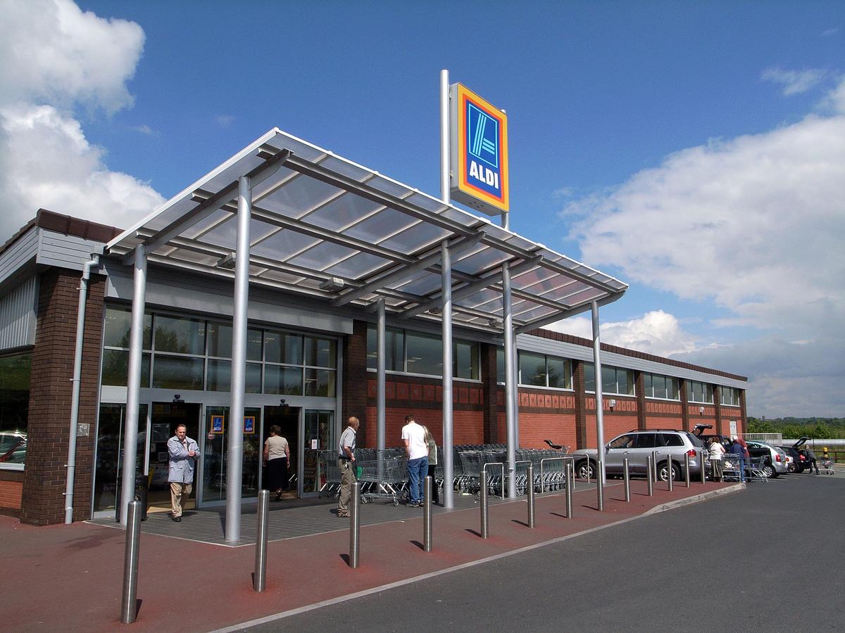UK Grocery Price Inflation Soars to Record-High 16.7 Percent, Adding Nearly £800 to Annual Bills