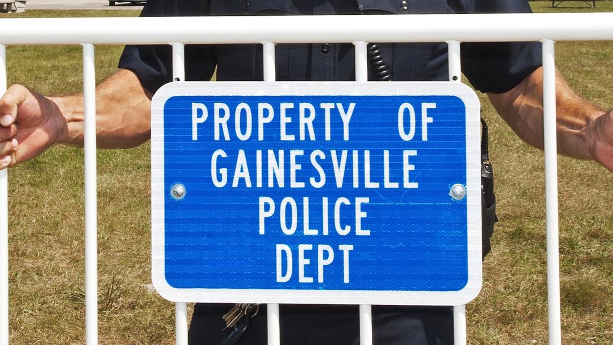 Hurricane Irma ‘Hot Cop’ in Hot Water After Anti-Semitic Remarks Uncovered