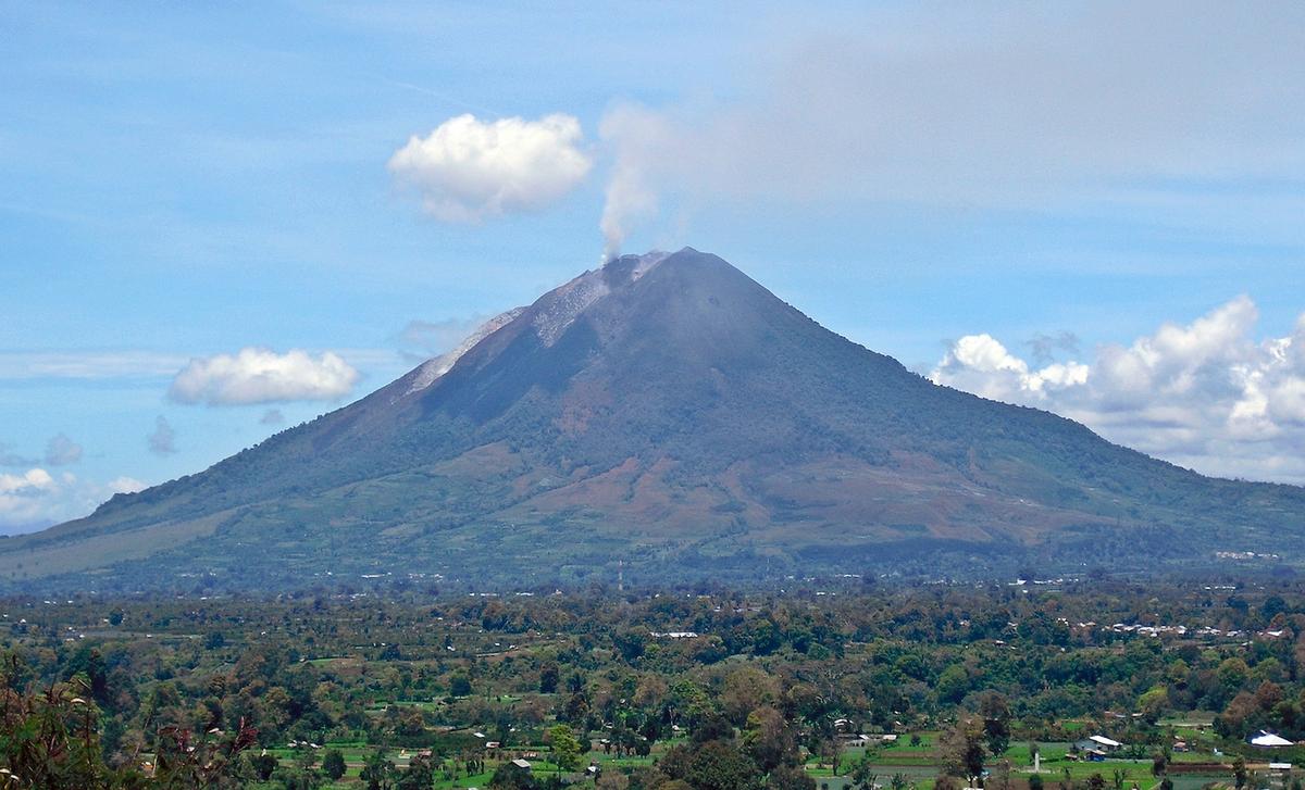 Indonesian Volcano Mount Sinabung Erupts in Sumatra