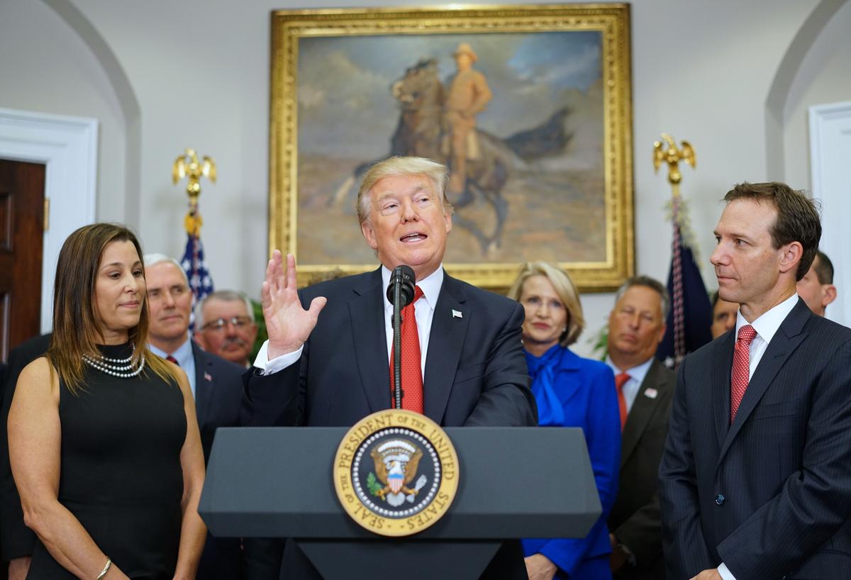 Trump Signs Executive Order Increasing Choice and Competition in Health Care