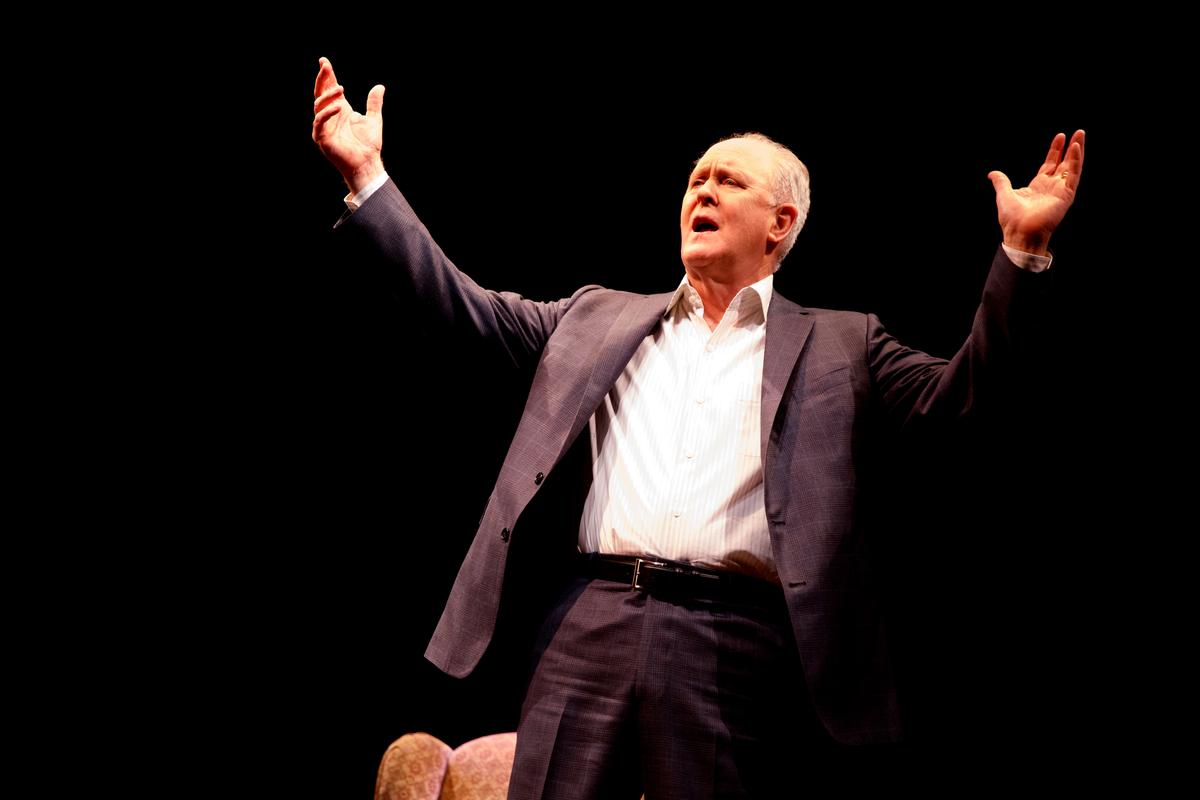Theater Review: ‘John Lithgow: Stories by Heart’
