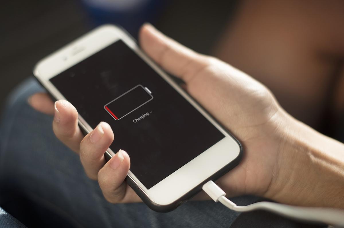 Teen Electrocuted While Charging Her Phone, Found Dead With Headphones On