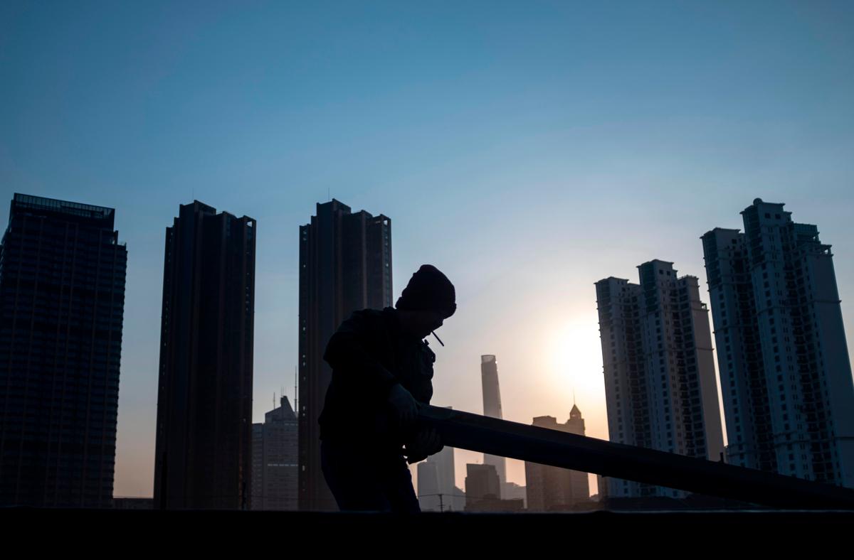 Chinese Banking System at Risk of Crisis, While Lending Big, According to Report