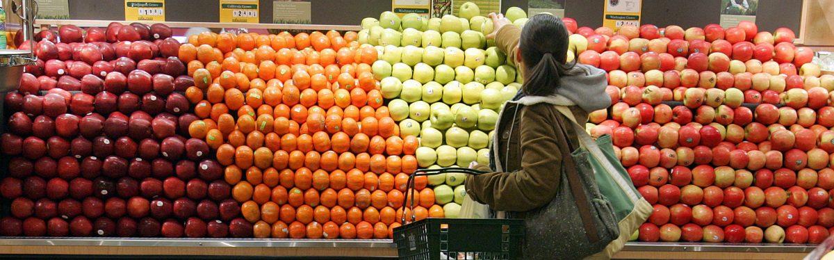 A woman shops at Whole Foods in New York City on Jan. 13, 2005. (Stephen Chernin/Getty Images)