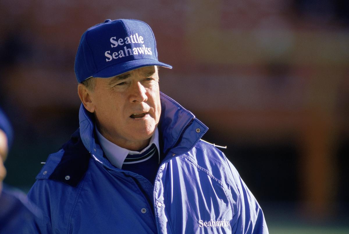 Longtime NFL Coach Knox Dies at 86