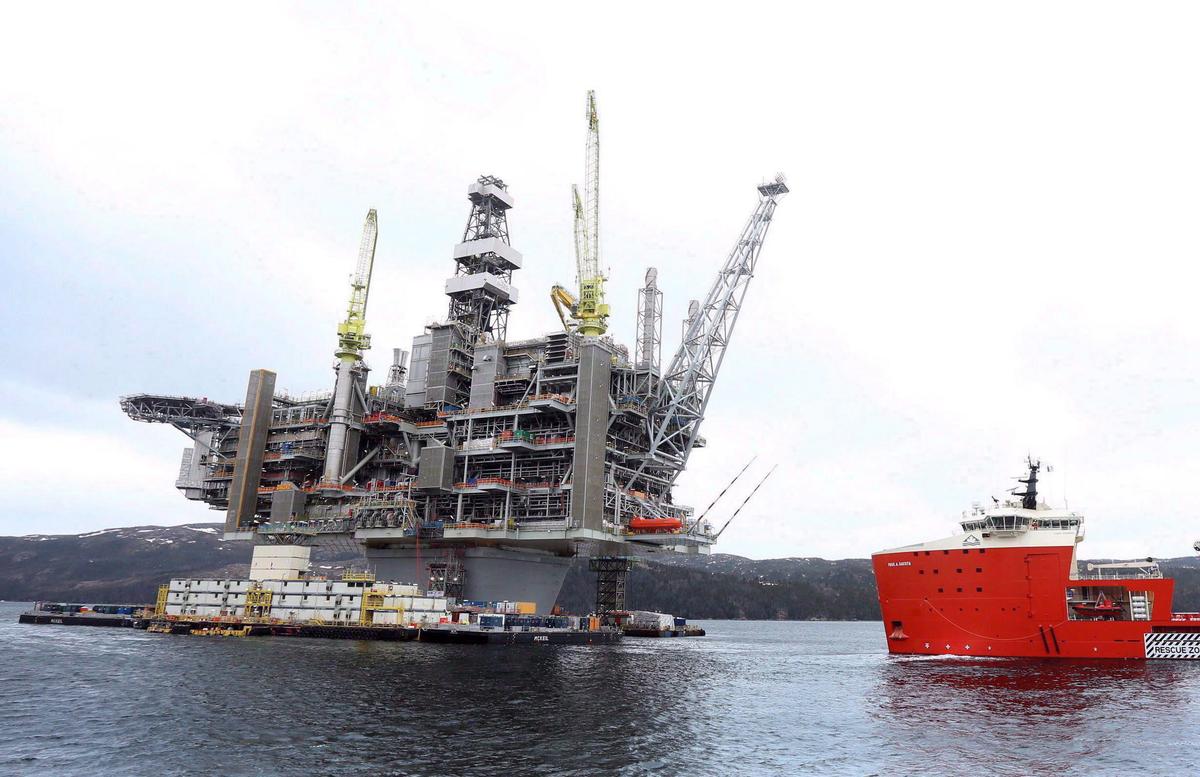 Ottawa Doing ‘Poor’ Job on Energy Plans, 60 Percent of Canadians Say