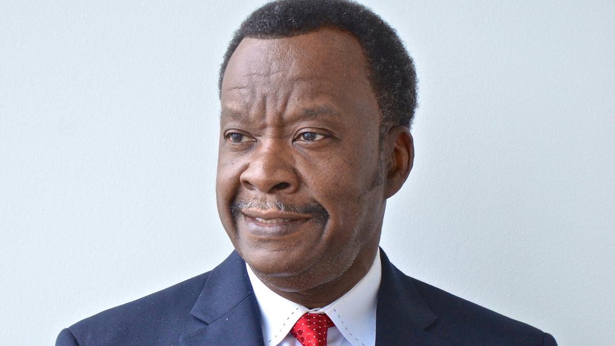 Millionaire Running for Chicago Mayor Hands out $300,000 at Church Event