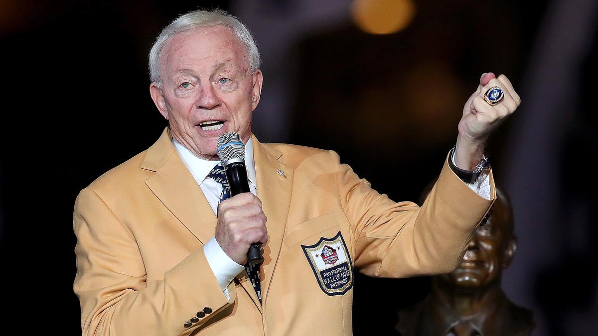 Report: Cowboys Owner Jerry Jones Told Not to Talk About National Anthem