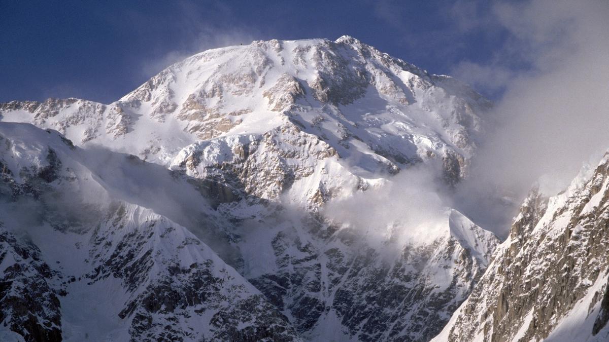 Rescuers Still Searching for Alaska Park Plane Crash Victims