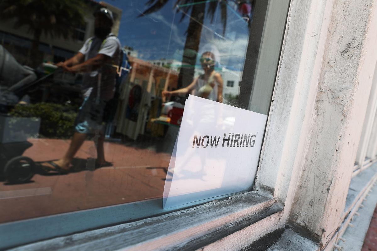 Small-Business Optimism Marks 35-Year High in July