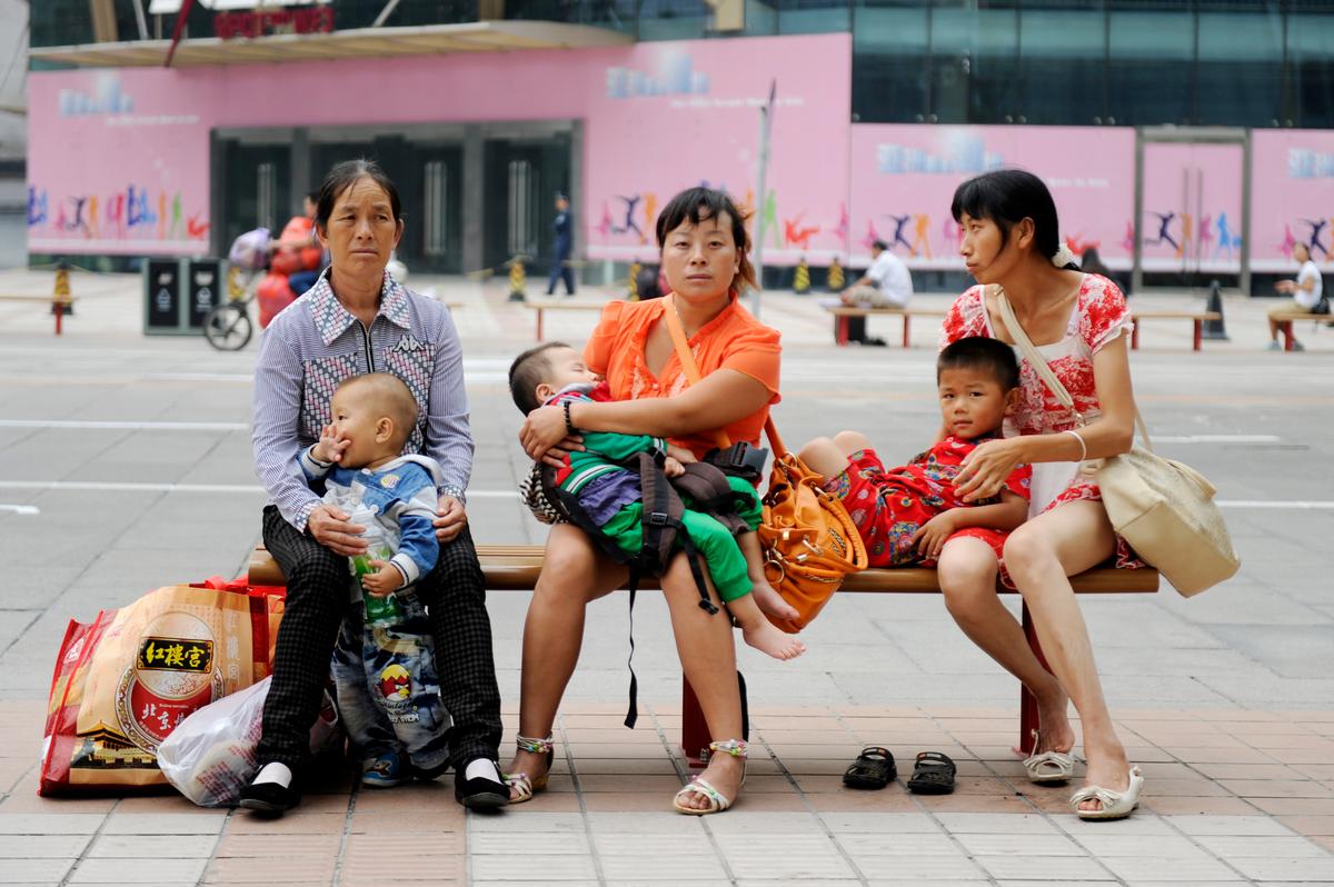 Chinese Court Rejects Divorce Plea by Mother of 6 Amid CCP Pressure to Boost Birthrate