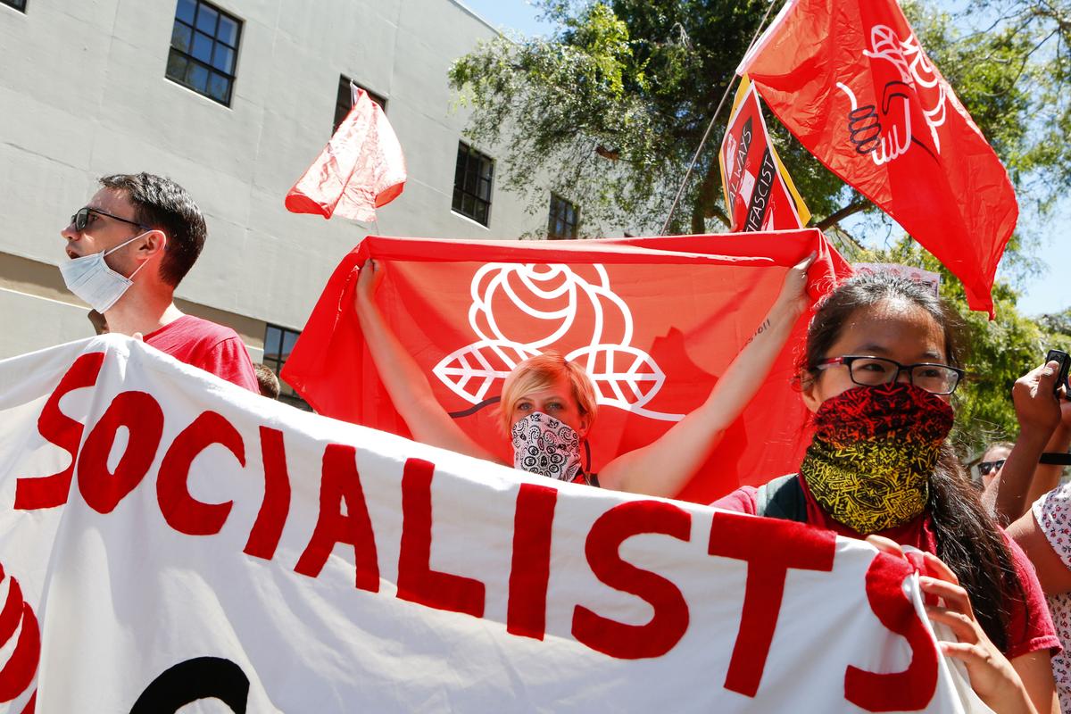 Relatives Accuse Socialist Candidate Julia Salazar of Lying About Past