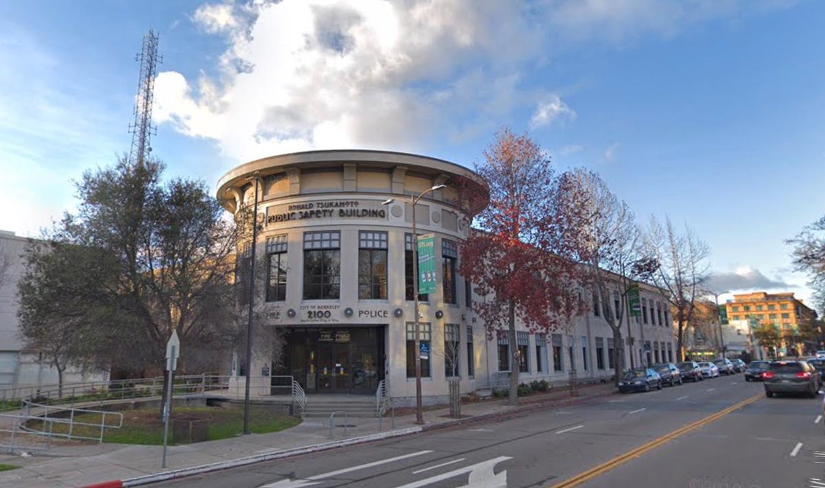 Police Ask for Help in Locating Stabbing Suspect