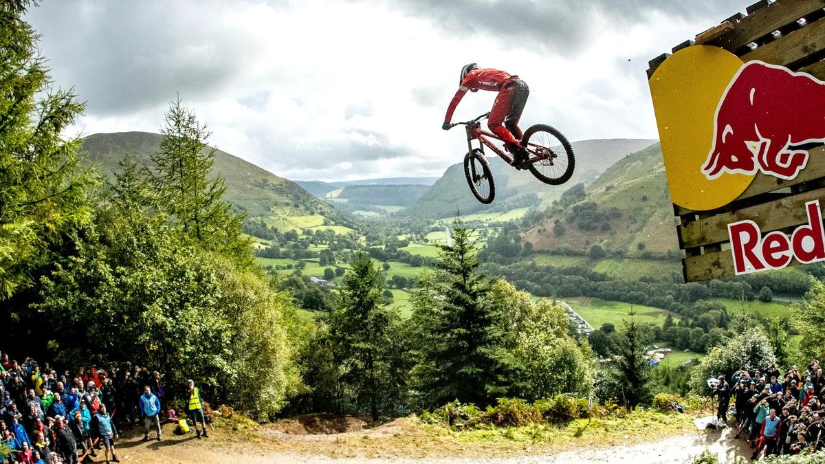 Fans Watch Atherton Win First Red Bull Hardline