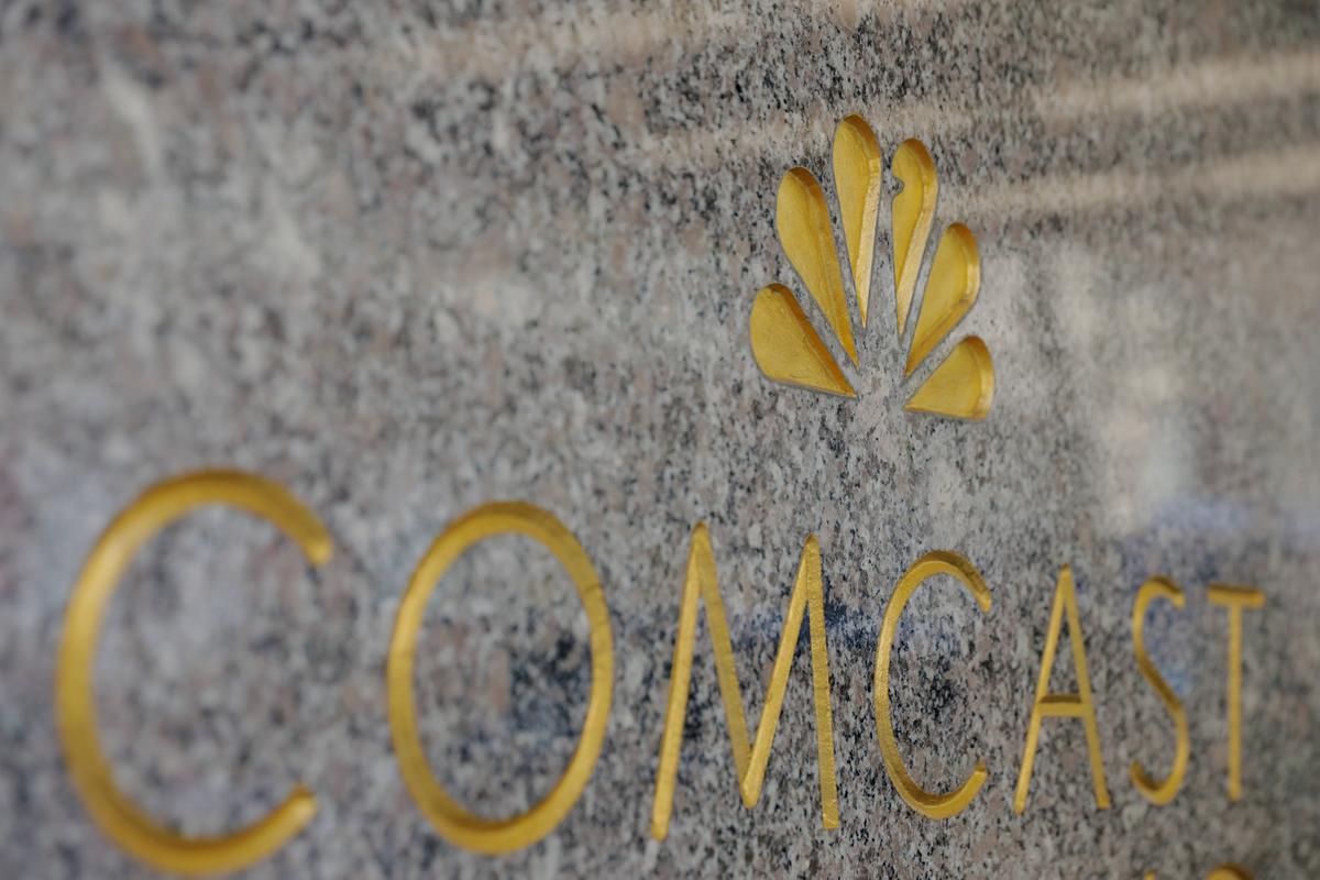 Comcast Buys 29.1 Percent of Sky Stock in Market Purchases