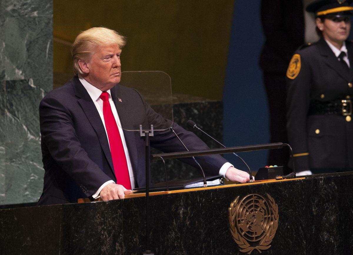 El presidente de Estados Unidos, Donald Trump, habla durante el Debate General del 73º período de sesiones de la Asamblea General de las Naciones Unidas en Nueva York el 25 de septiembre de 2018. (Bryan R. Smith/AFP/Getty Images)