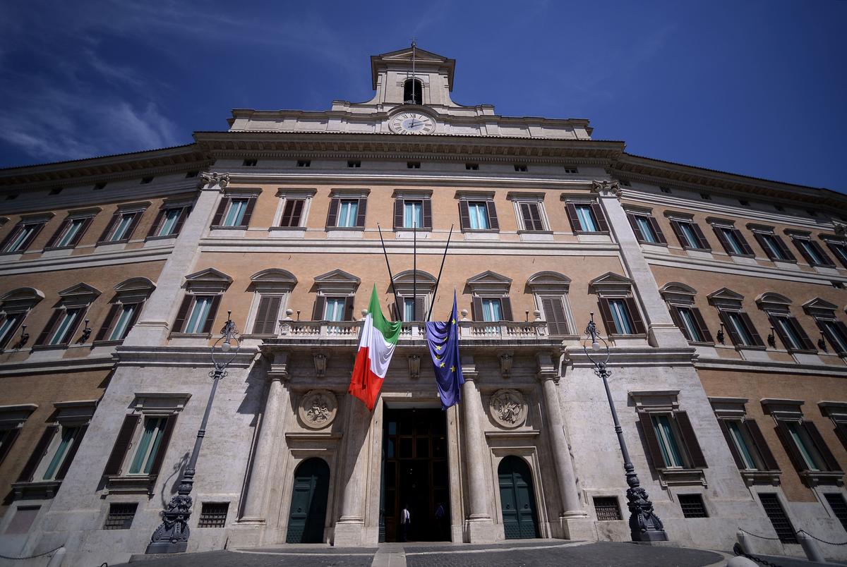 The Rating Game: ‘Junk’ Italy Still Hard to Imagine, Funds Say