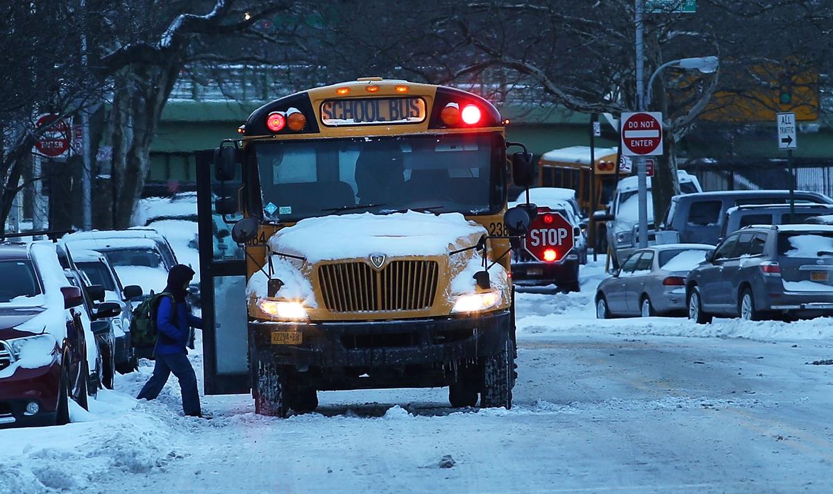 Bus Driver Buys Breakfast for Entire Bus of Students When School is Delayed