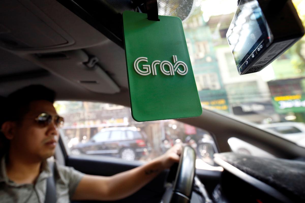 Ride-Hailing Company Grab Ordered to Pay Compensation to Vietnamese Taxi Firm